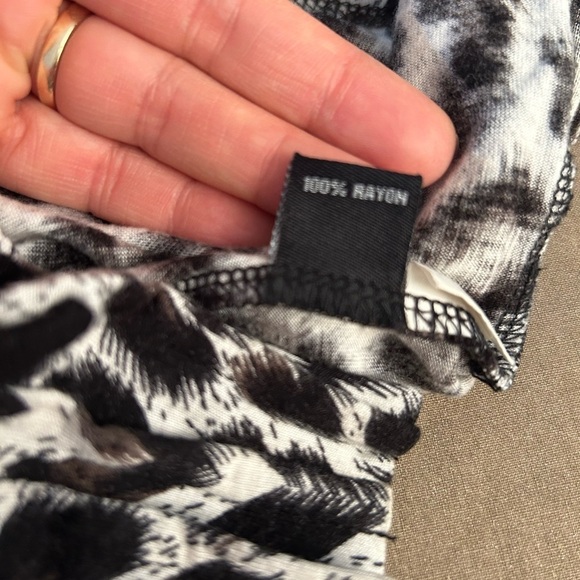 Lynn Ritchie animal print 3/4 sleeve pullover blouse top Sz-S.   T18 - Picture 8 of 10